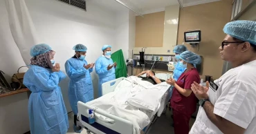 Jamaat Ameer visits Mirza Abbas at Evercare, prays for his speedy recovery