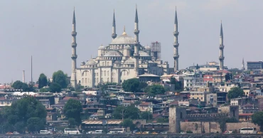 Turkey sentences five opposition mayors in corruption case