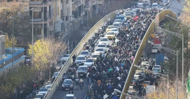 Iranians manage some overseas calls as internet remains cut after protests