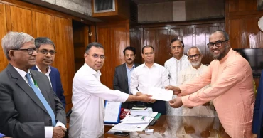 PM Tarique gives Tk 5,000 Eid gift to each city corporation cleaner