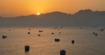 US military says 121 vessels redirected during Iran blockade