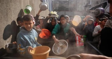 Israel mortar fire hits Gaza residential area, wounds at least 10