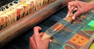 Govt working to revive handloom tradition: State Minister