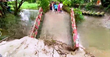 Bridge collapse amid heavy rains snaps road link in Munshiganj; locals suffer