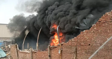 5 killed as fire sweeps through Keraniganj factory