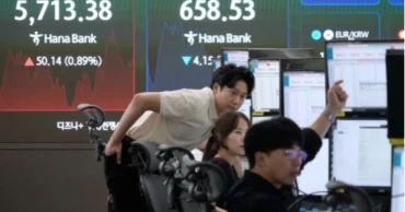 Oil prices fall, Asian shares mostly lower as chip stocks retreat