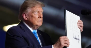 Trump signs order easing restrictions on tax-free red-dyed diesel during Nebraska visit