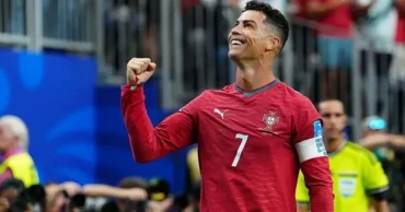 “I’m back,” record-breaking Ronaldo responds to critics with double strike