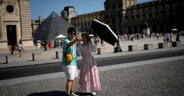 France under red alert as extreme heat threatens record-breaking temperatures