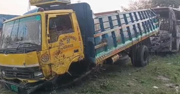 7 killed as truck plunges into ditch in Cumilla