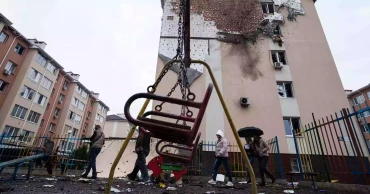 Russian strikes kill at least 21 in major attack across Ukraine