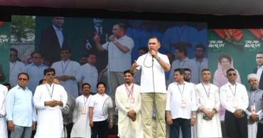 PM joins roadside rally in Cumilla on way to Chandpur