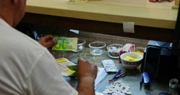 Cash surplus cripples banking system and businesses in Israeli-occupied West Bank