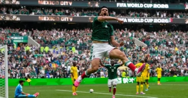 Mexico make dream start in World Cup opener