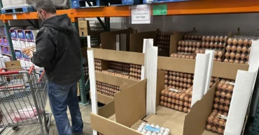 US economy expands 2.4% in Q4 after growth revision