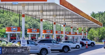 Oil prices ease after US and Iran pause their attacks