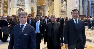 Prof Yunus arrives in Rome to pay last tribute to Pope Francis