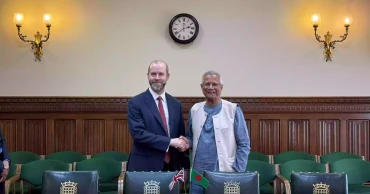 British Business Secretary Jonathan Reynolds meets Prof Yunus