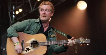 Oscar-winning Irish singer-songwriter Glen Hansard dies in Dublin motorcycle crash