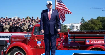 Trump puts his record at center of Republican midterm convention