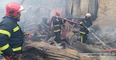 Fire at autorickshaw garage in Rampura under control