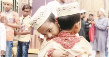 'Digital salami' gains ground as technology reshapes Eid traditions