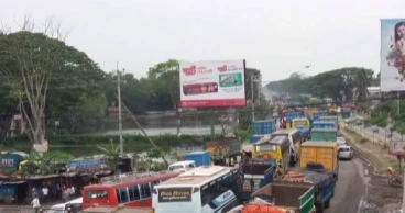 Over 20-km tailback on Dhaka-Chattogram highway in Cumilla