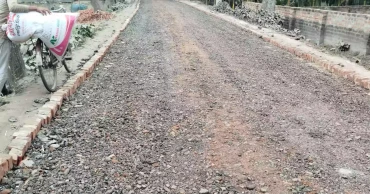 Crumbling roads in Kaliganj: Residents sound alarm over use of substandard materials