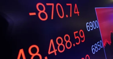 Wall Street tumbles as Trump threatens tariffs on eight European nations