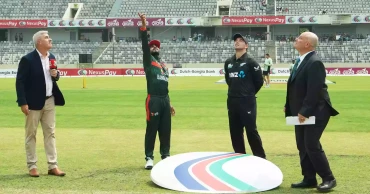 Bangladesh lose early wickets in pursuit of 249 vs New Zealand