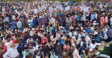 Crowds gather at Bell’s Park Ahead of Tarique Rahman’s rally in Barishal