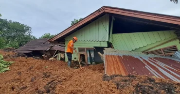 Death toll from floods and landslides in Indonesia tops 300