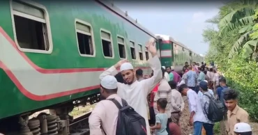 Train derailment disrupts rail services between Dhaka and northern districts