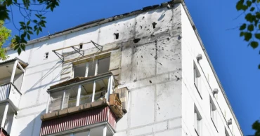 Ukraine drone attacks briefly shut down Moscow's international airports