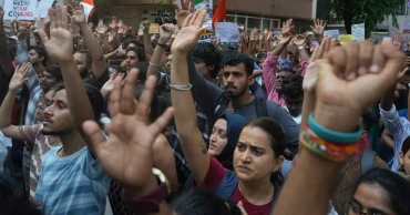 Thousands gather in New Delhi as 'Cockroach' movement seeks march to Parliament
