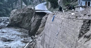 Massive mudslide kills 7 volunteers repairing flood damage in Northern Pakistan