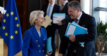 EU delays retaliatory tariffs on U.S. goods, eyes deal by August 1