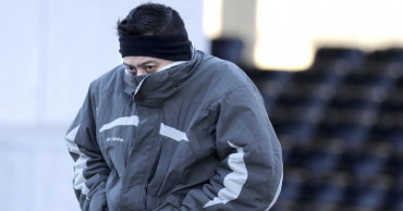 Chicago flights halted; plane slides off Kansas City taxiway