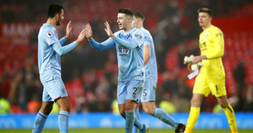 Man United loses 2-0 to Burnley to deepen league struggles