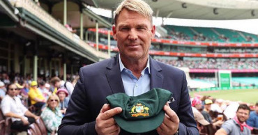 Shane Warne cap auctioned for $1 million for bushfire appeal