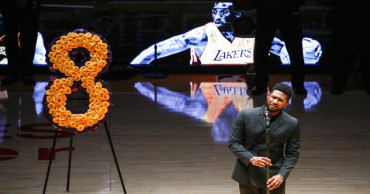 Roses for Kobe and Gianna as Lakers return to action