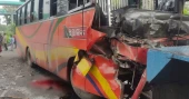 ফেনীতে দাঁড়িয়ে থাকা কাভার্ডভ্যানে বাসের ধাক্কা, নিহত ৪