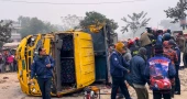 রাজশাহীতে হাটের মধ্যে ট্রাকচাপায় নিহত বেড়ে ৫