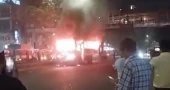 ধানমণ্ডির ল্যাবএইড হাসপাতালের সামনে বেসরকারি বিশ্ববিদ্যালয়ের বাসে আগুন