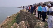 অবৈধ ড্রেজিং চলছেই, ভাঙন ঝুঁকিতে পদ্মাপাড়ের ৭ গ্রাম