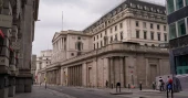 Bank of England joins US Fed in pausing interest rates
