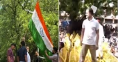 Rahul Gandhi climbs police barricade during INDIA bloc protest against election chief
