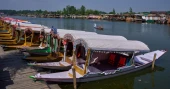 Kashmir tourism bears the brunt after tourist massacre and India-Pakistan military strikes
