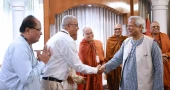 Buddhist leaders exchange greetings with Chief Adviser on Prabarana Purnima