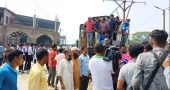 Blockade on Lalmonirhat-Burimari rail route continues for 5th day